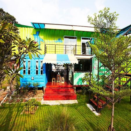 Wh Hostel Bangkok Luaran gambar