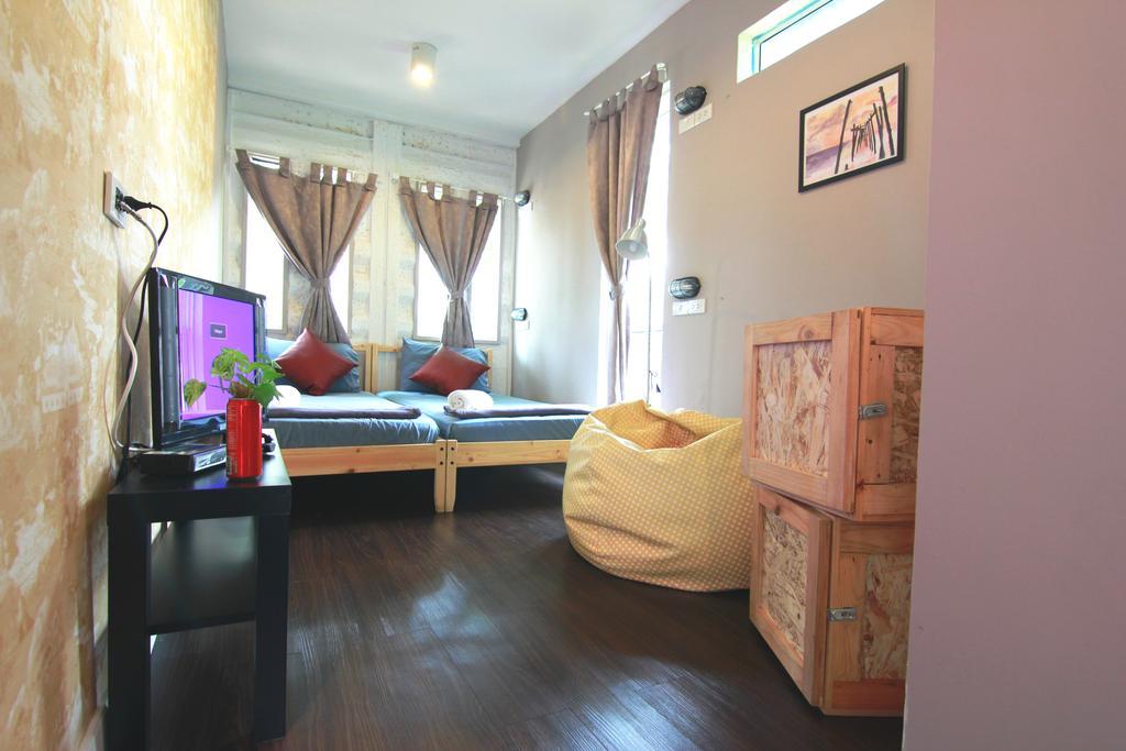 Wh Hostel Bangkok Luaran gambar