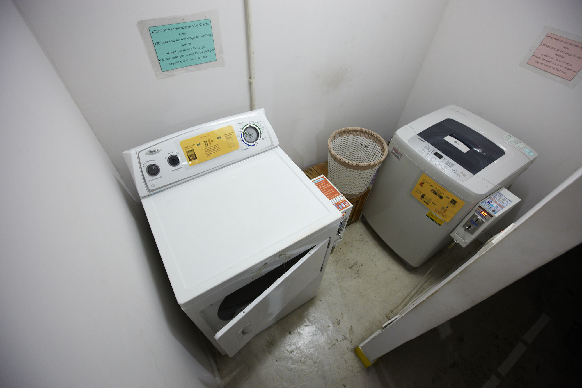 Wh Hostel Bangkok Luaran gambar