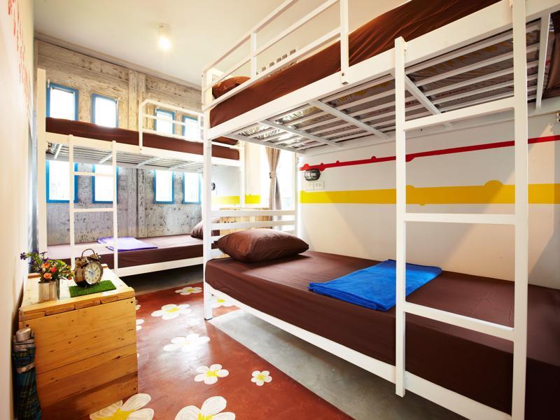 Wh Hostel Bangkok Luaran gambar